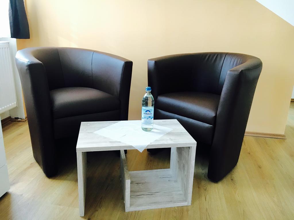 Herchsheim Arb有限责任公司旅馆酒店 外观 照片